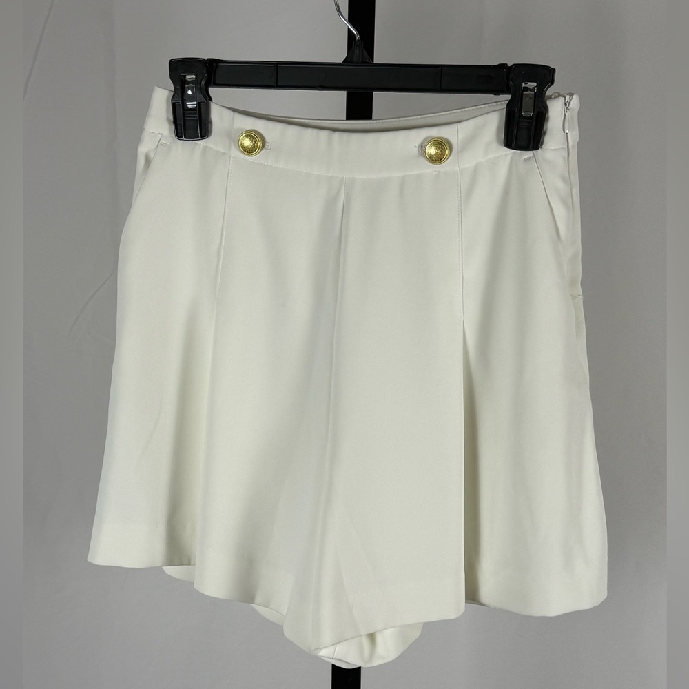H&M Tailored Shorts Ivory Gold Crest Button Preppy Nautical Classic 4